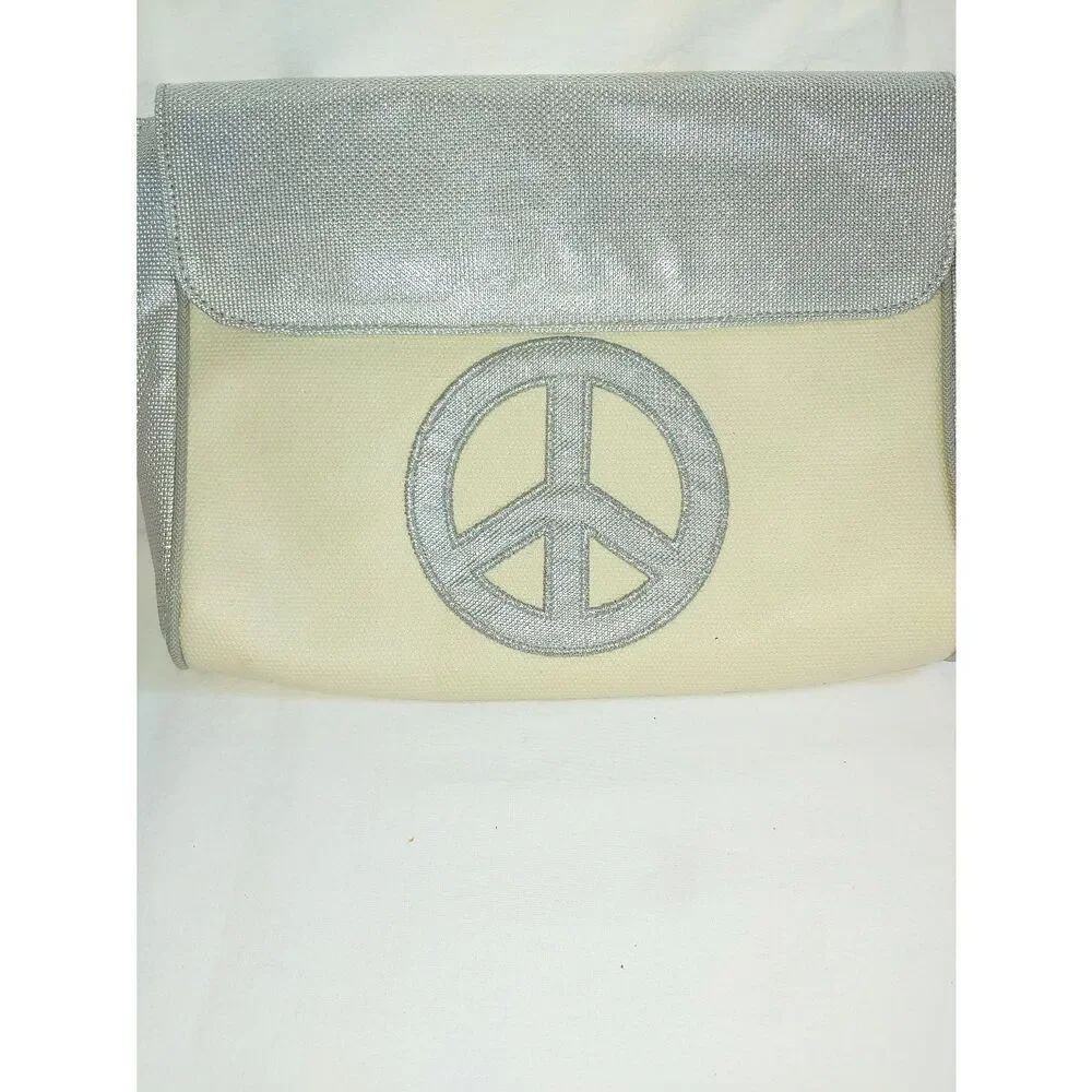 Dante Beatrix Women's Nylon/Plastic/Vinyl Cream/Silver Clutch Handbag.